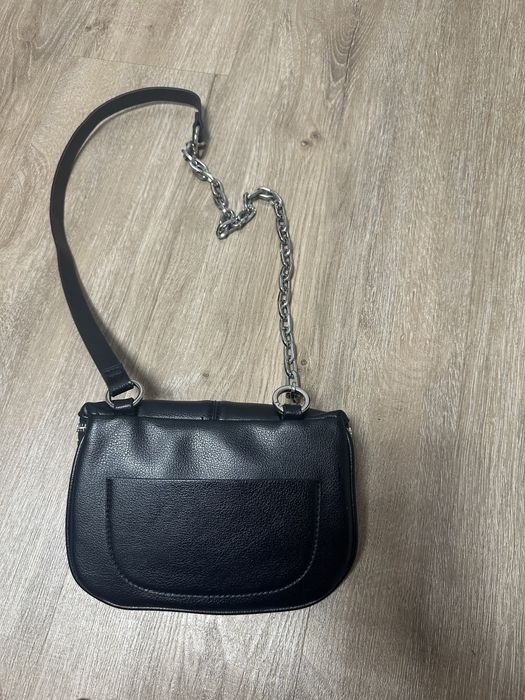 Бананка на цепочке Zara