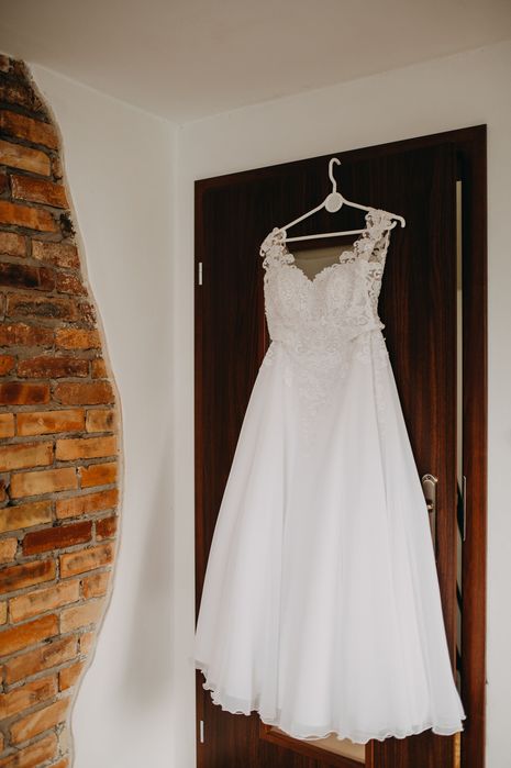 Elegancka suknia ślubna