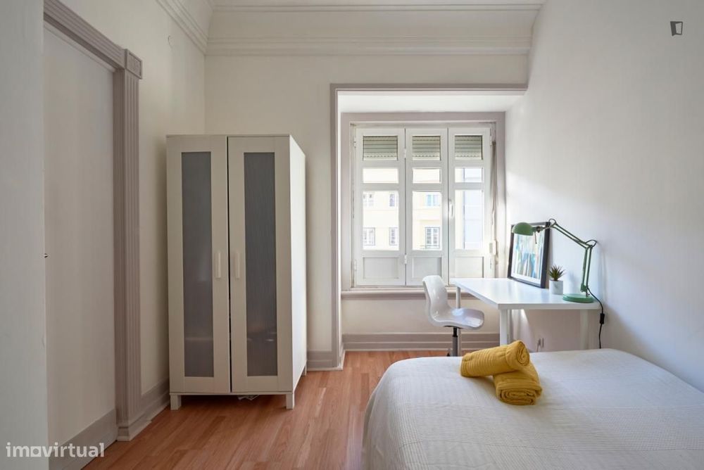 Quarto - localizado em Marquês de Pombal Lisbon
