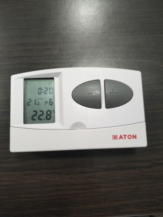 Termostat Auraton 2005