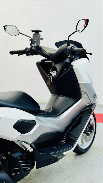 скутер Yamaha N-Max ABS 2016р в оригіналі доставка по Україні