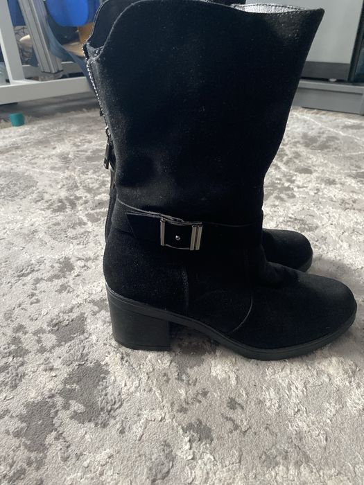 Сапожки-зима в гарному стані)