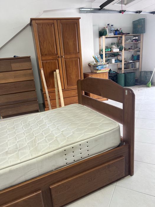 Cama de corpo e meio