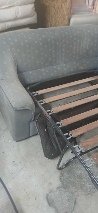 Sofa antigo de dois lugares