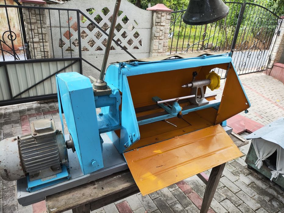Токарний станок . Шкільний. По дереву СТД-120м.