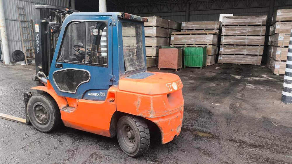 Навантажувач вилковий toyota geneo 35. 02-FD35