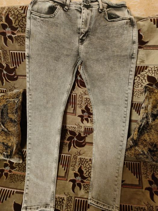 Чоловічі джинси.