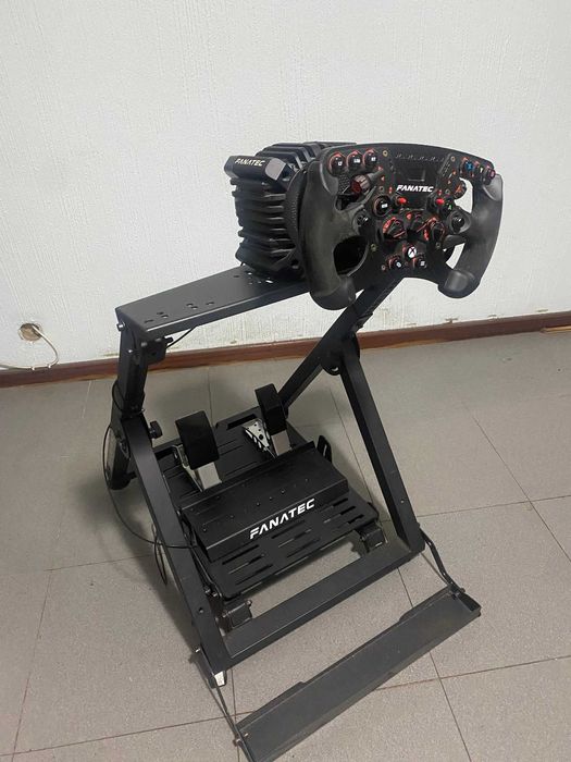 Kit Fanatec ( Base + Volante + Pedais) - VENDO SEPARADO