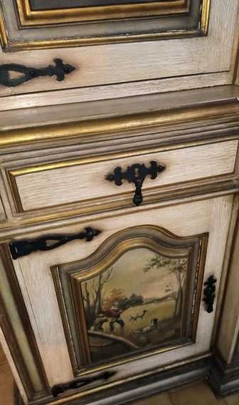 Móvel de Sala Vintage/Clássico com Pinturas à Mão (Cenas de caça)