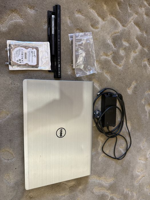 Ноутбук Dell Inspiron 17-5748