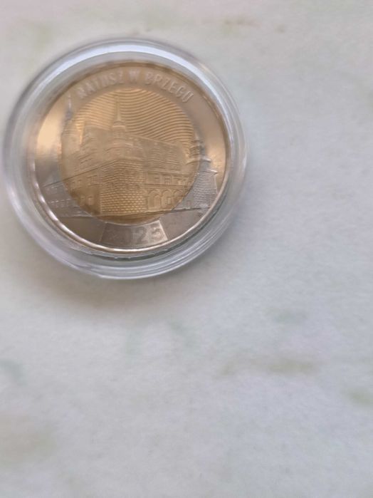 5zł kolekcjonerskie Ratusz w Brzegu