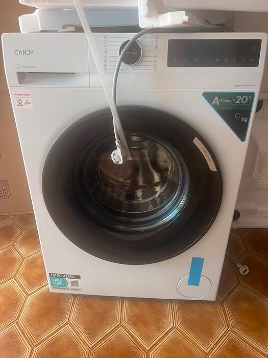 Máquina de lavar roupa nova