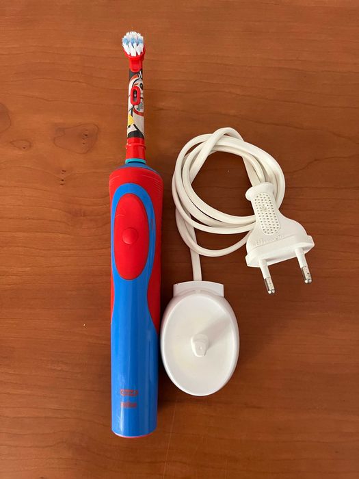 Oral-B : Escova de Dentes Elétrica
