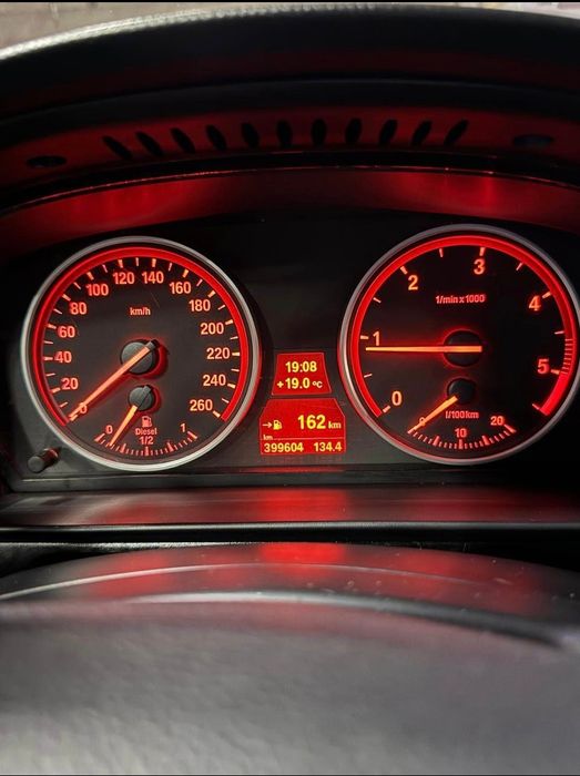 Impecável BMW 520d