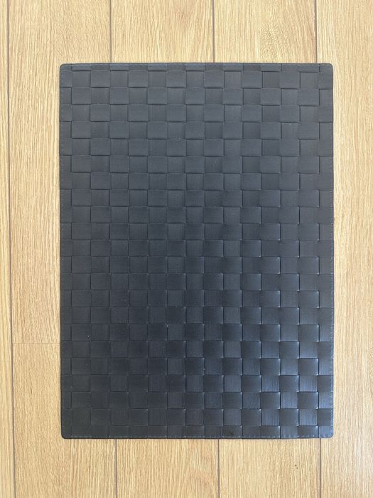 Vendo 6 individuais pretos - otimo estado