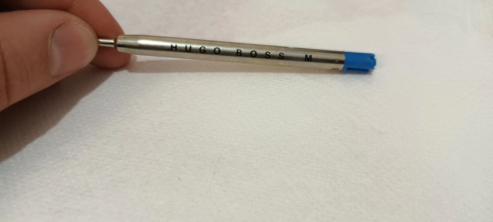 Caneta Hugo Boss- excelente estado