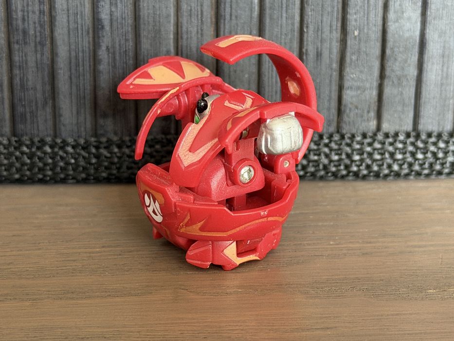 Bakugan bakugany Pyrus Warius