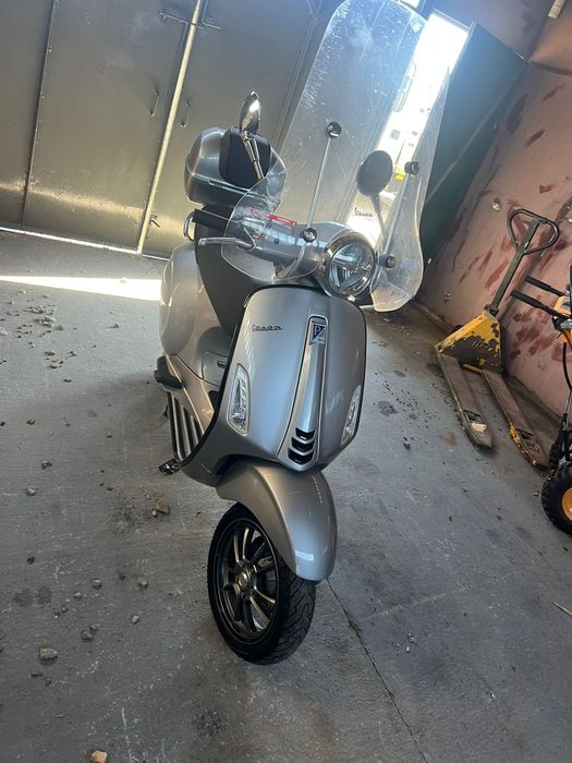 Електроскутер Vespa Piaggio Elettrica CB0 4Kw 2021