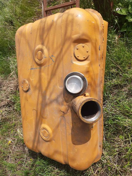 Топливный бак. Бак для душа.