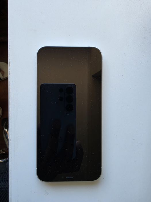 Iphone 12 bem cuidado