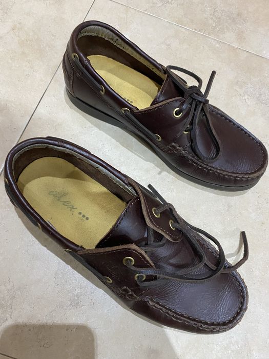 Sapatos vela com atacadores