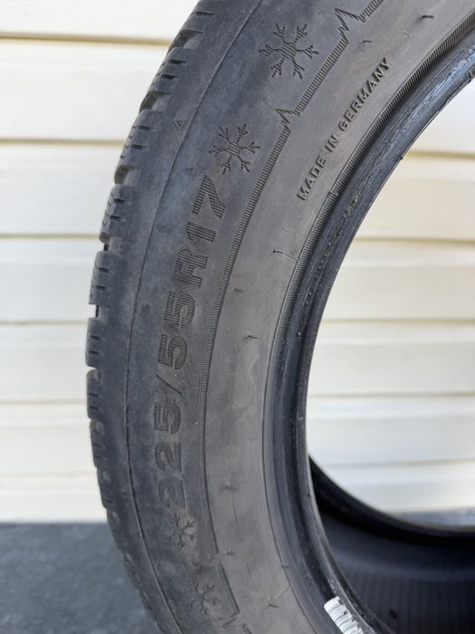 Зимова  резина  DUNLOP 225/55r17