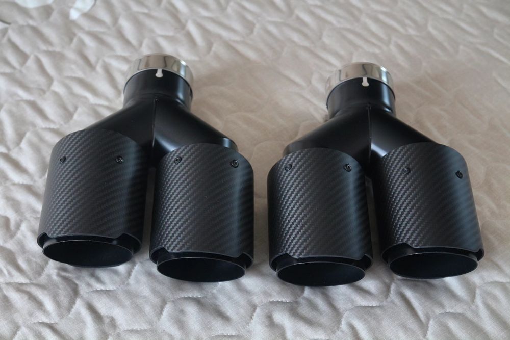 Насадки на глушник із справжнього карбона з глянцю чи мата Akrapovic