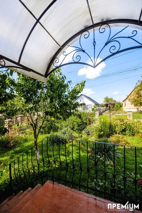 Продаж будинку в Гощі