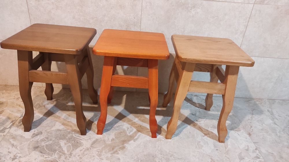 Табурети кухонні