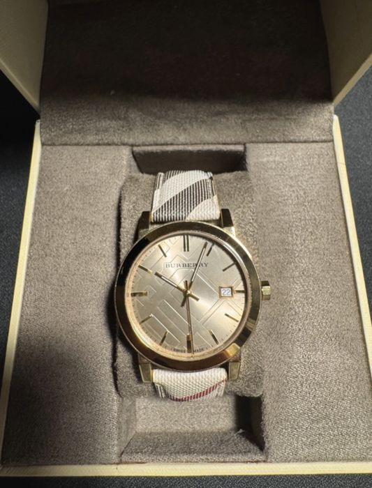 Piękny zegarek Burberry BU9026 swiss made, sapphire crystal