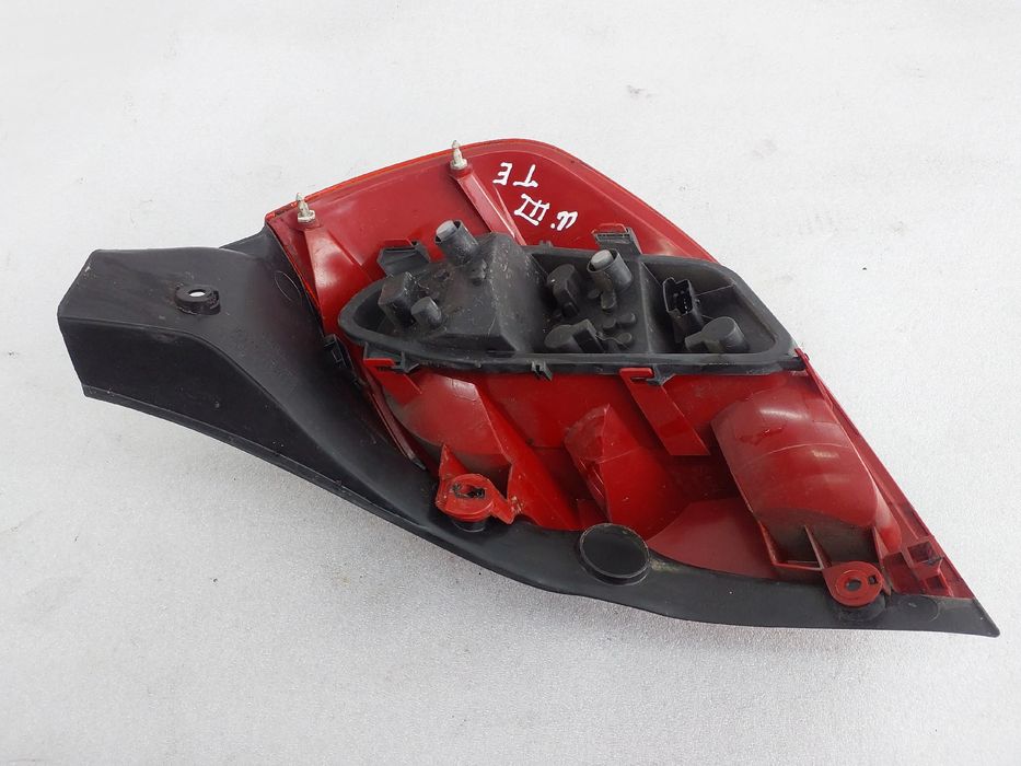 Farolim esquerdo RENAULT Clio III (BR0/1, CR0/1)
