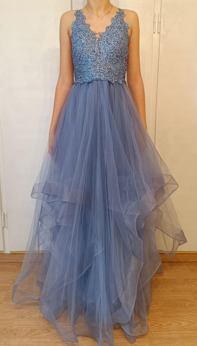 suknia balowa z tiulem