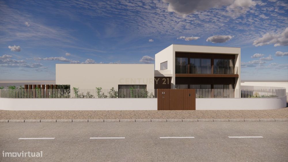 Moradia T3 Isolada com 3 suites e piscina