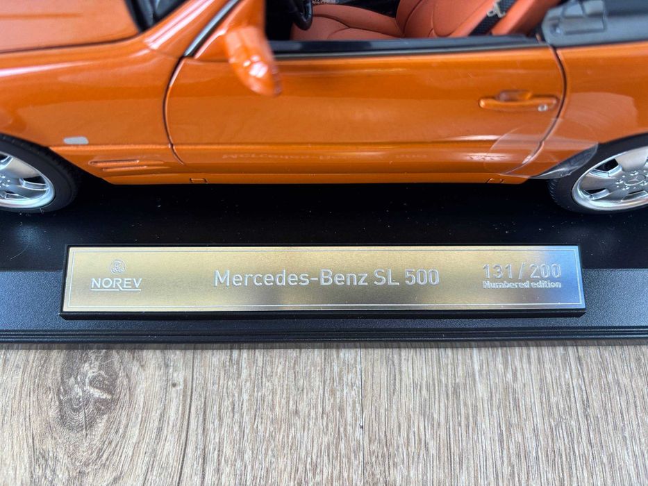 Mercedes-Benz SL 500 R129 1999 (Orange Metallic) Norev 1:18