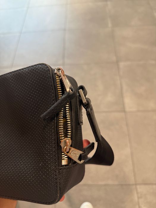 Bolsa lacoste tiracolo