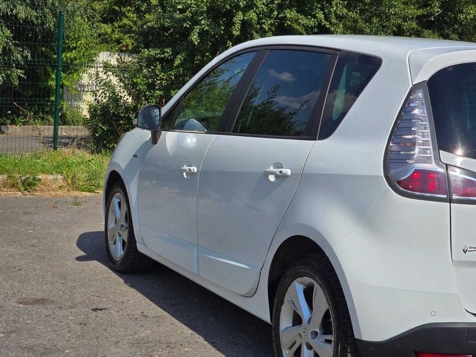 Продам  Renault Scenic 2015. Можна в розстрочку, під викуп.