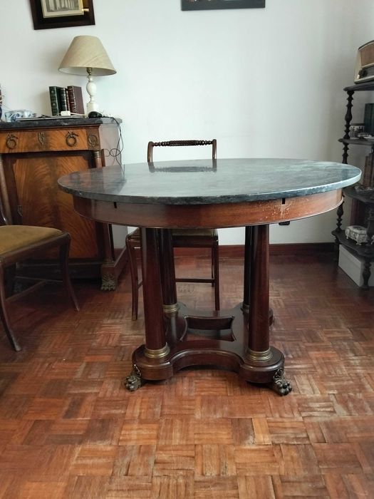 Mesa de jantar redonda e 6 cadeiras estilo Império