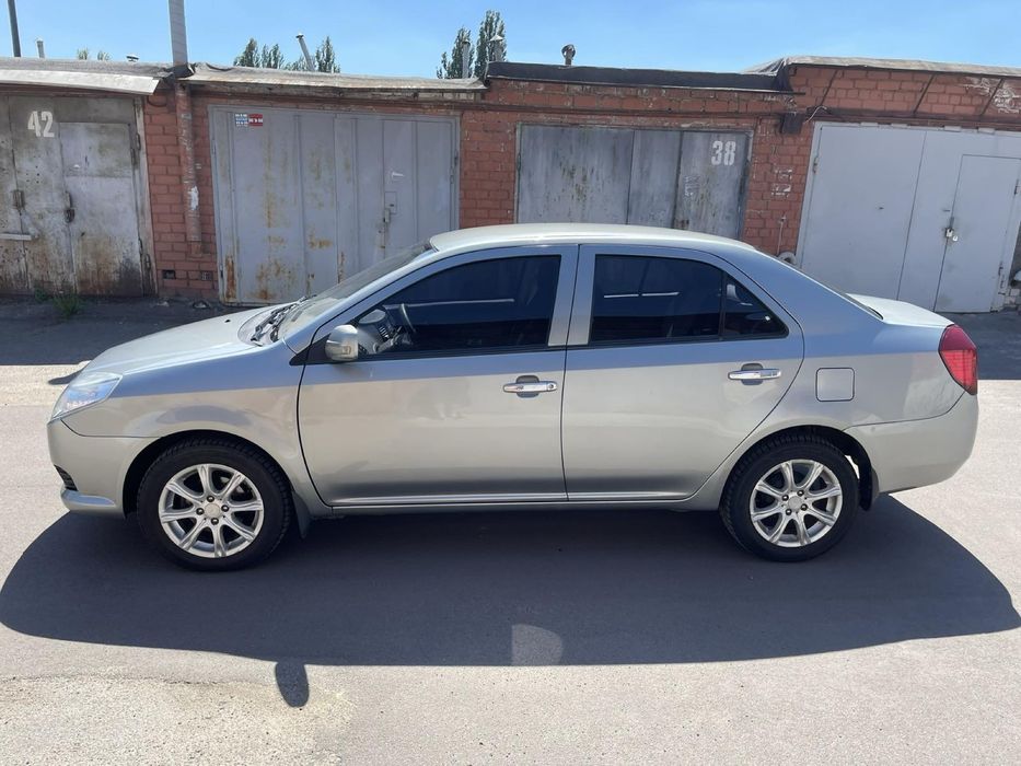 Машина Geely MK 2011/бензин.