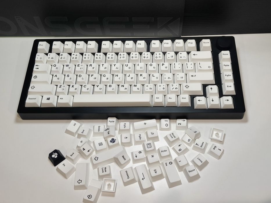 Monsgeek M1 V5 VIA ANSI Barebone kit + switches + keycaps