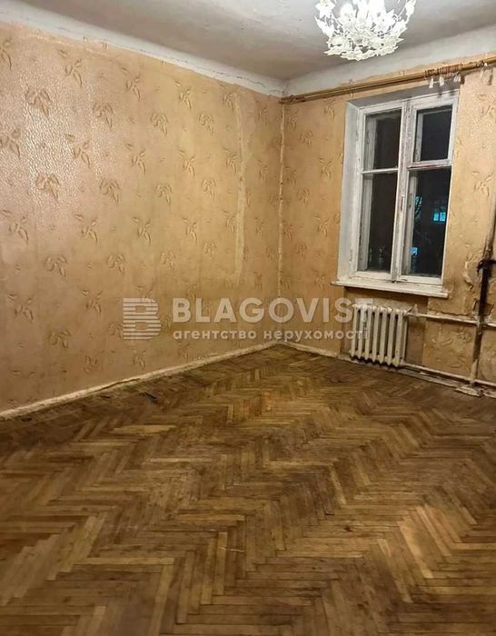 Продаж 3-к "сталінки" під ремонт, Н=3м. Тарасівська, 3, М. Університет