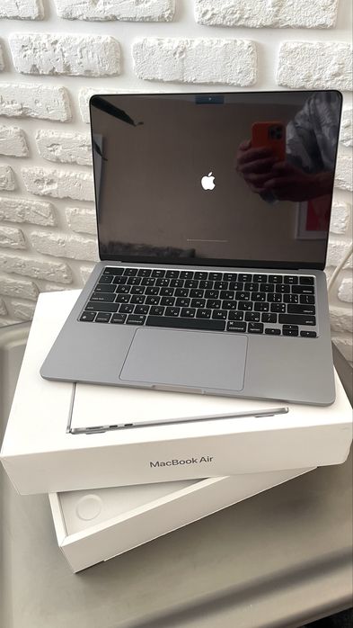 MacBook Air 13 M3 2024 8GB/256GB