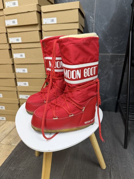 Оригінальні Moon Boot червоні розмір 35-38