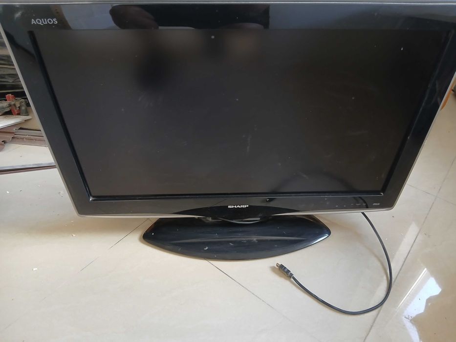 Telewizor Sharp LCD 32 cale