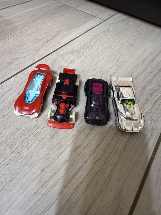 Машинки hot wheels