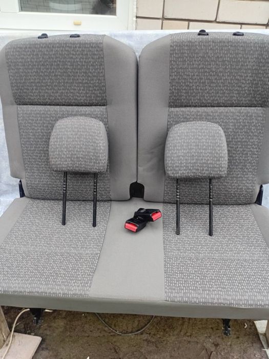 Сидения на Дача логан