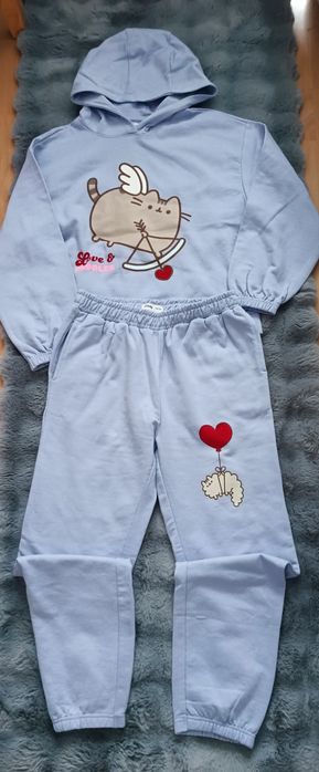 Nowy dres dziewczęcy r 152