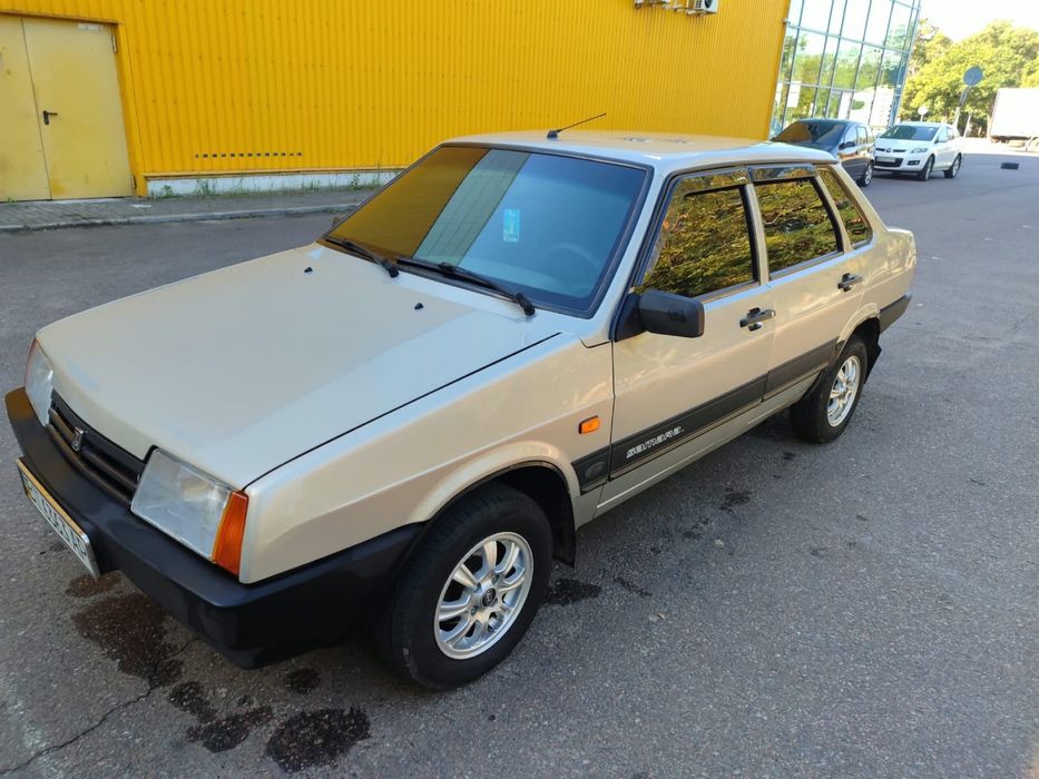 ВАЗ 21099 газ, бензин