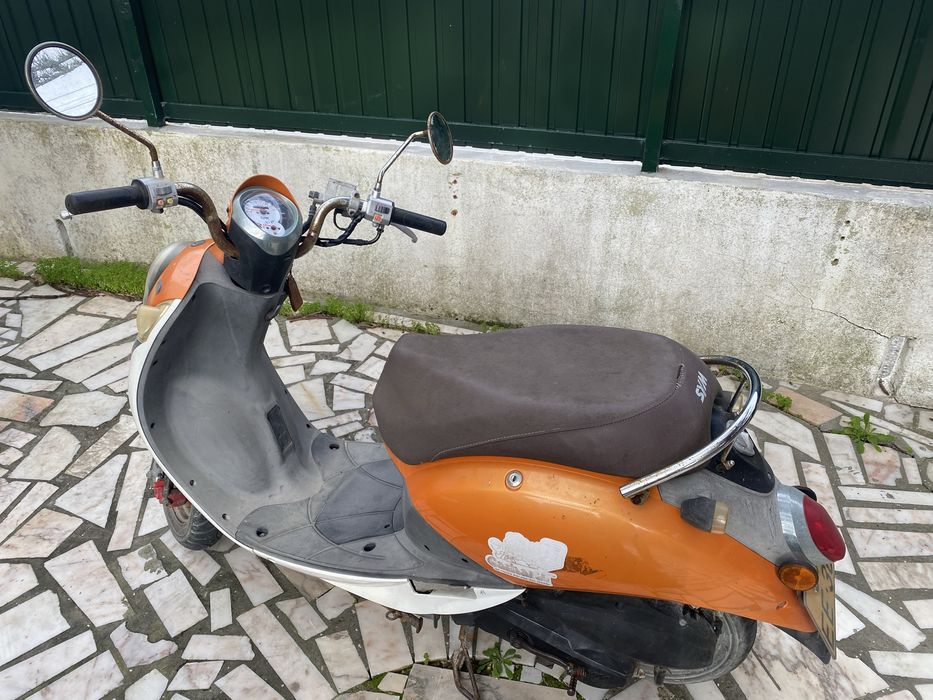Moto Sym Mio 50cc  automática
