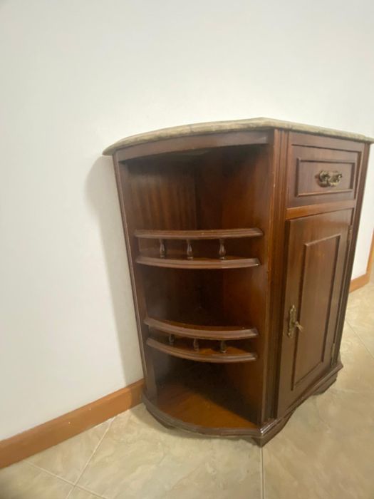 Movel de apoio com pedra