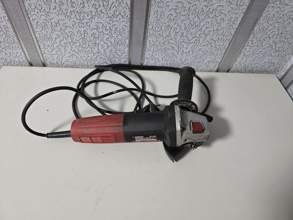 Продам болгарку Intertool WT-0220